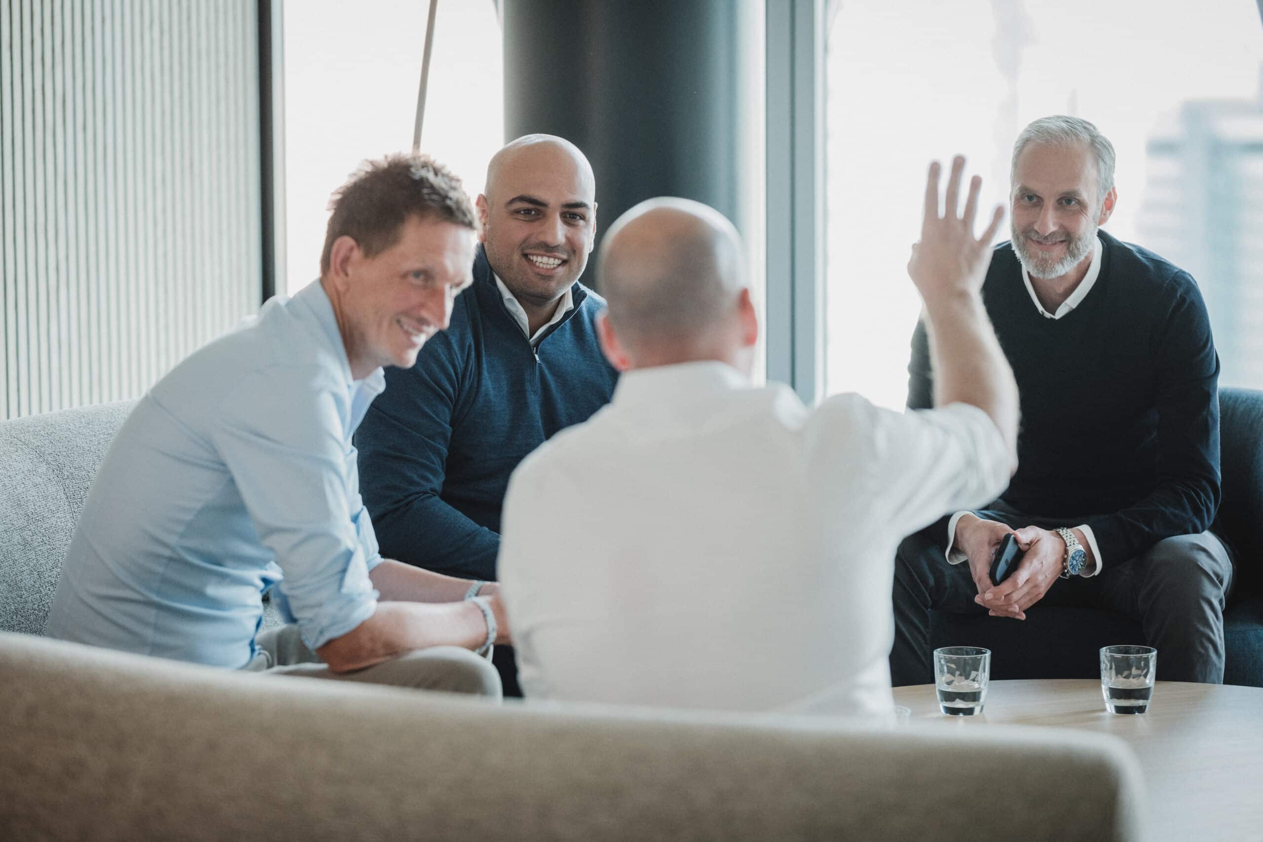M&A Berater / Consultants. Bei ox8 im Büro.